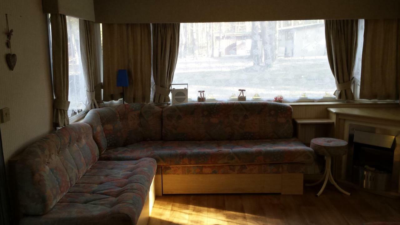 Neptuns Hotel Jūrkalne Buitenkant foto