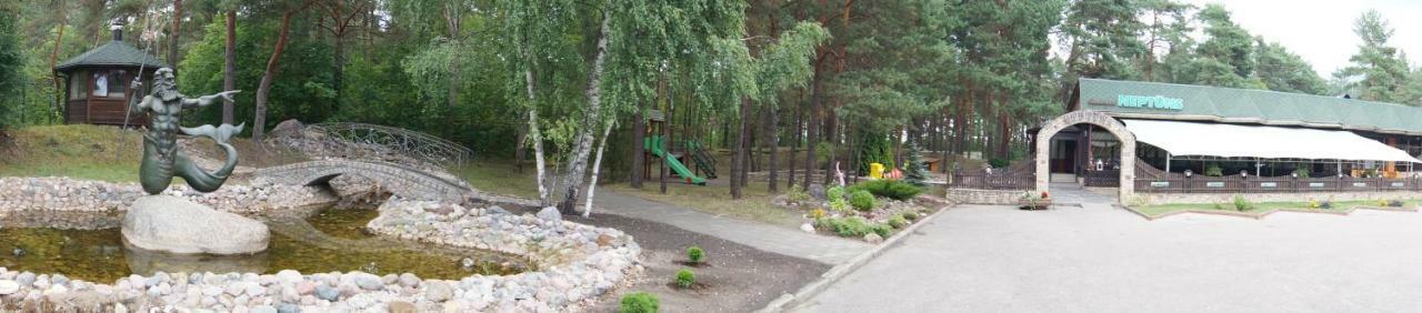 Neptuns Hotel Jūrkalne Buitenkant foto